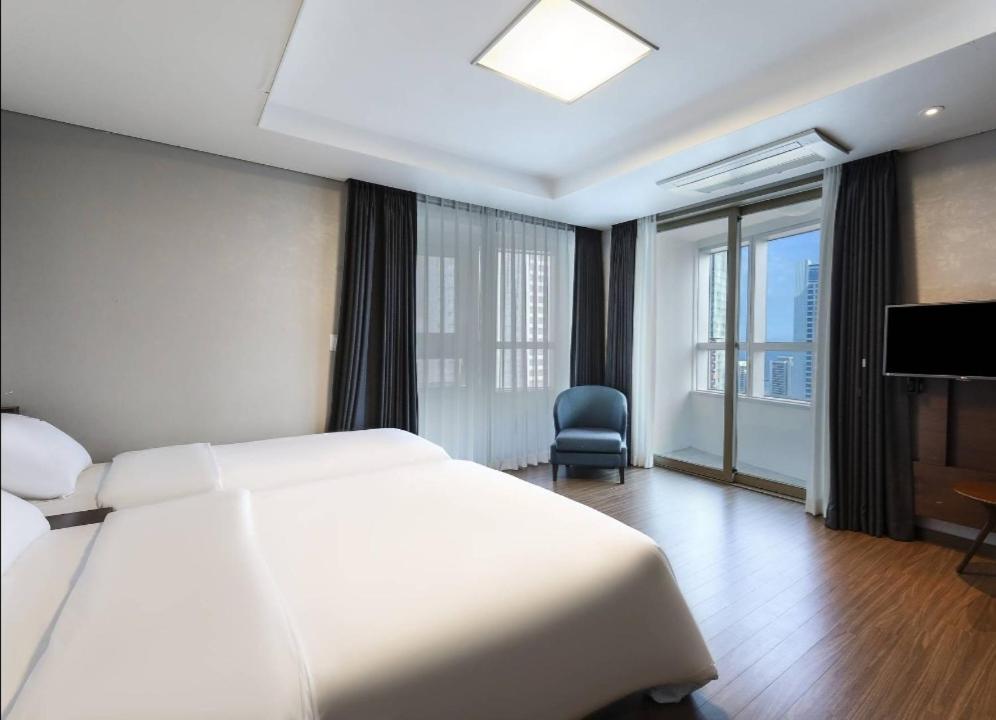 Haeundae Wide Ocean View & Residence ปูซาน ภายนอก รูปภาพ