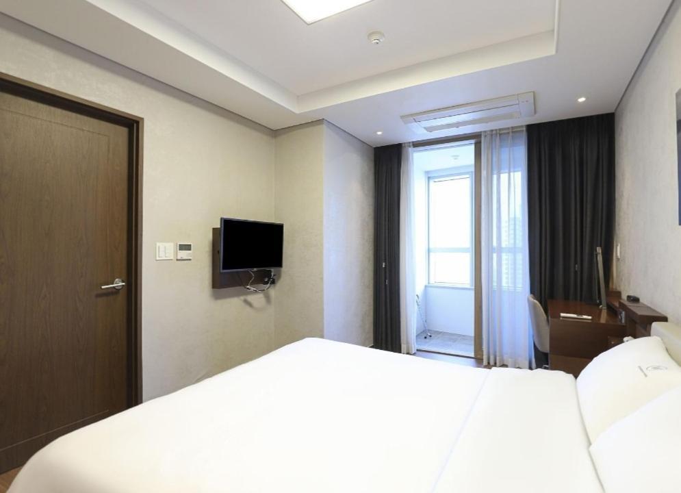 Haeundae Wide Ocean View & Residence ปูซาน ภายนอก รูปภาพ