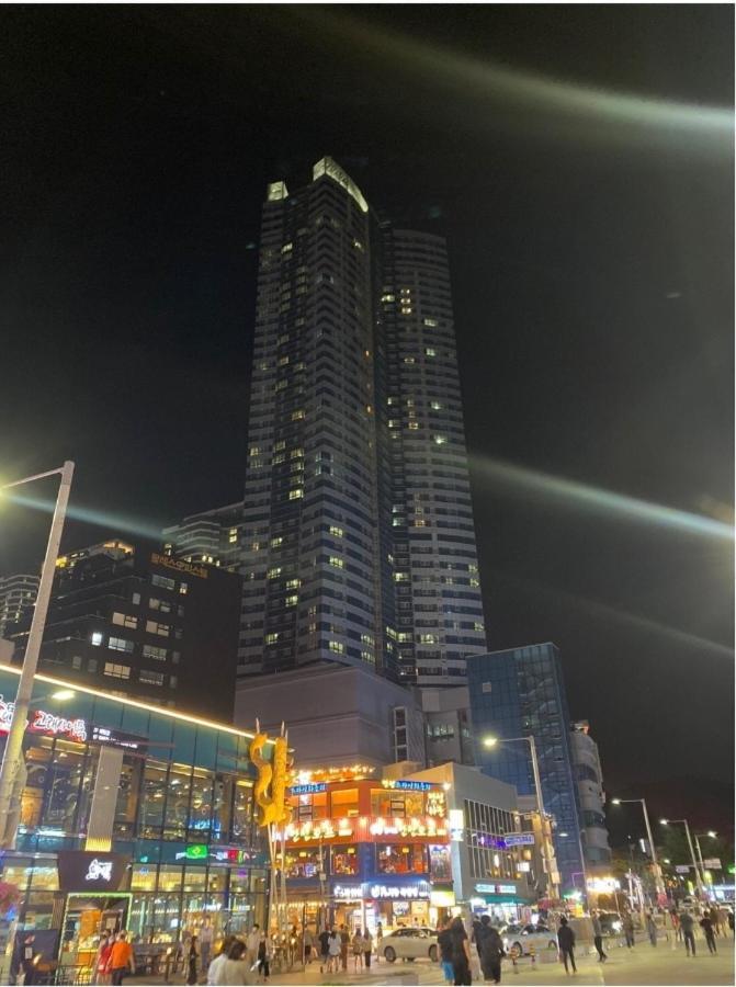 Haeundae Wide Ocean View & Residence ปูซาน ภายนอก รูปภาพ