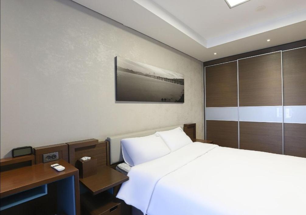 Haeundae Wide Ocean View & Residence ปูซาน ภายนอก รูปภาพ