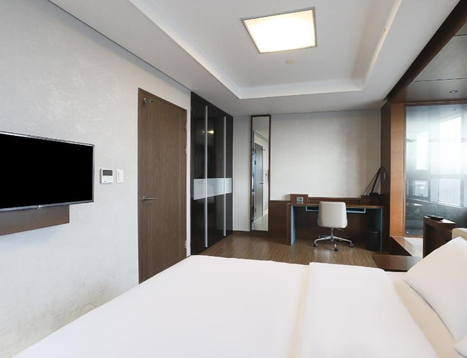 Haeundae Wide Ocean View & Residence ปูซาน ภายนอก รูปภาพ